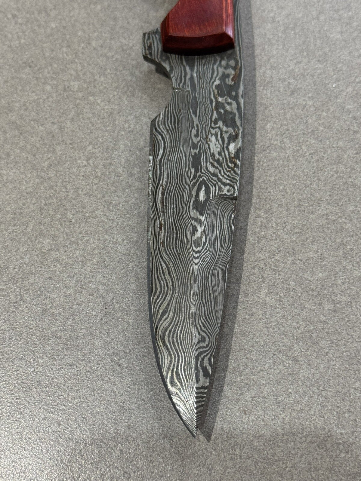 DAMASCUS STEEL BOWIE HUNTING  KNIFE WITH CUSTOM SHEATH 5” BLADE 9 1/2 “ FULL