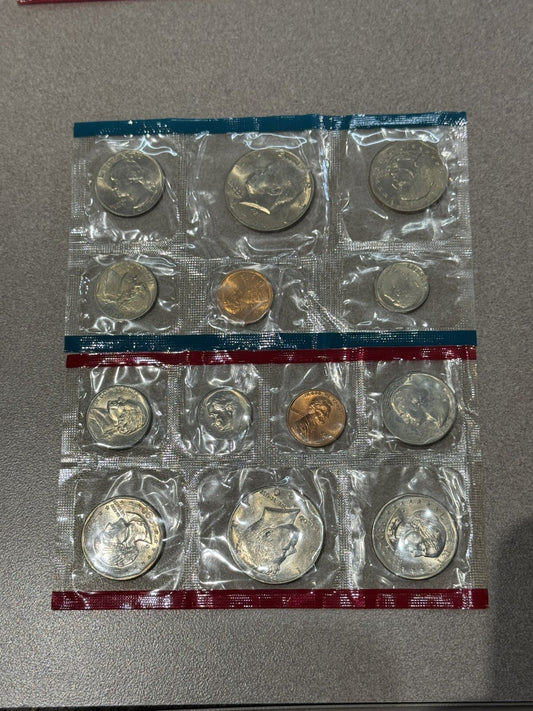 1979 P-1980 D U.S. MINT SET  12 Coins With Toning Beautiful