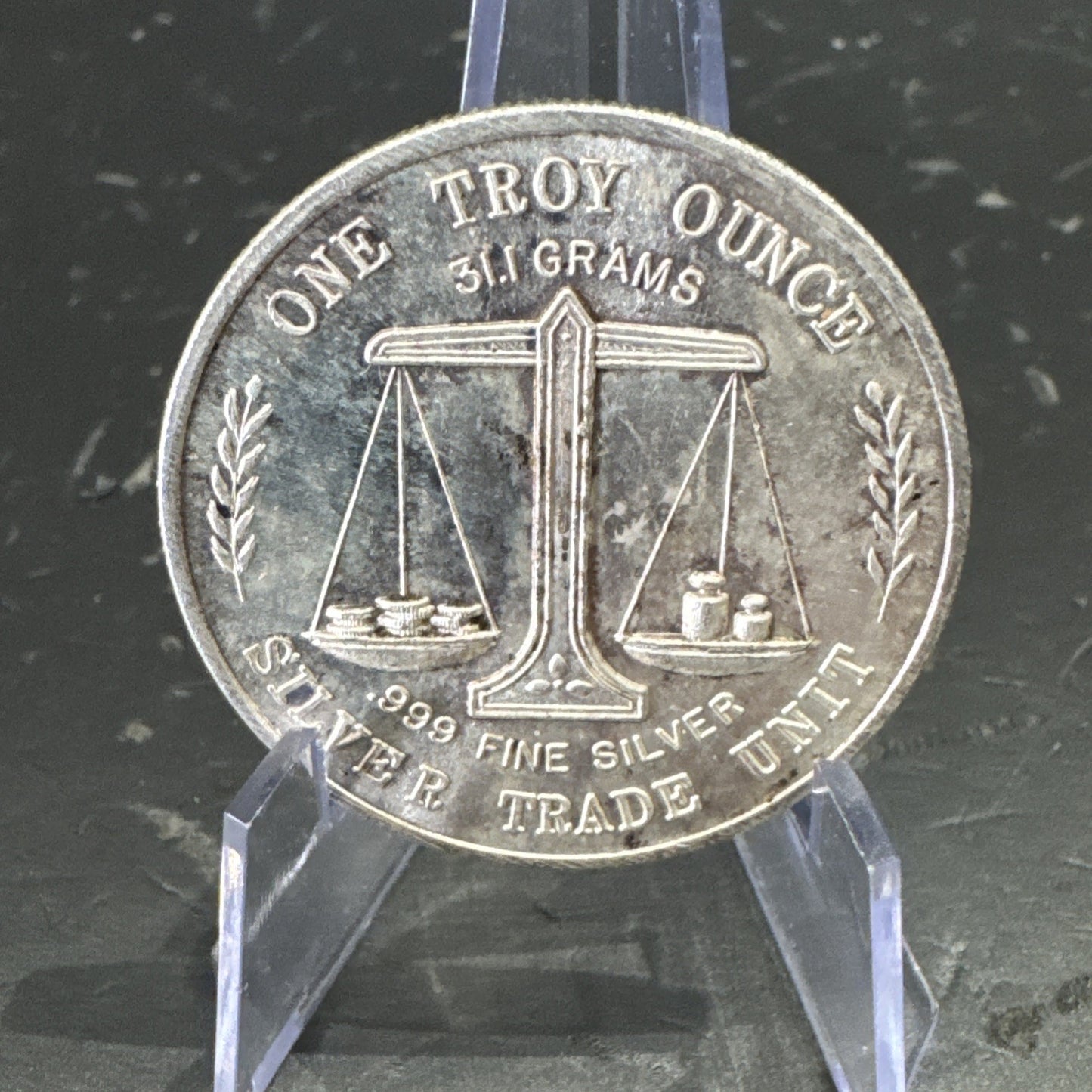 Vintage SILVER TRADE UNIT 1oz Round USA Eagle Toned SCALES 31.1 Grams !