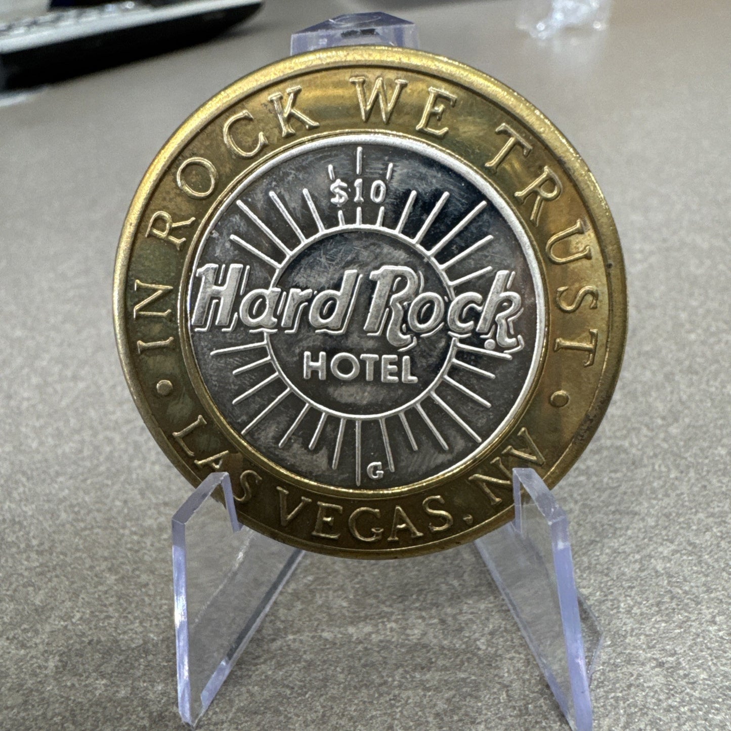 Hard Rock Hotel Casino 10Dollar Gaming Token .999 Silver Center/Las Vegas.