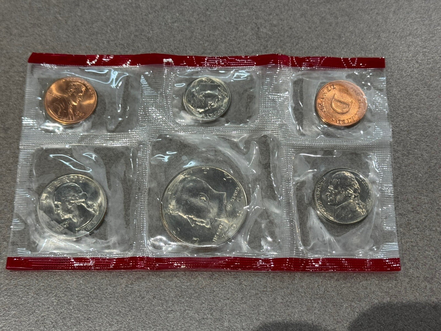 1984,1981,79,79,85 Uncirculated Coin Sets U.S Mint Mixed Years D