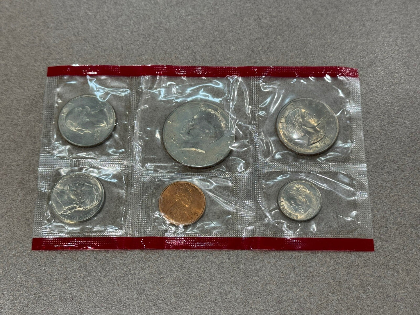 1984,1981,79,79,85 Uncirculated Coin Sets U.S Mint Mixed Years D