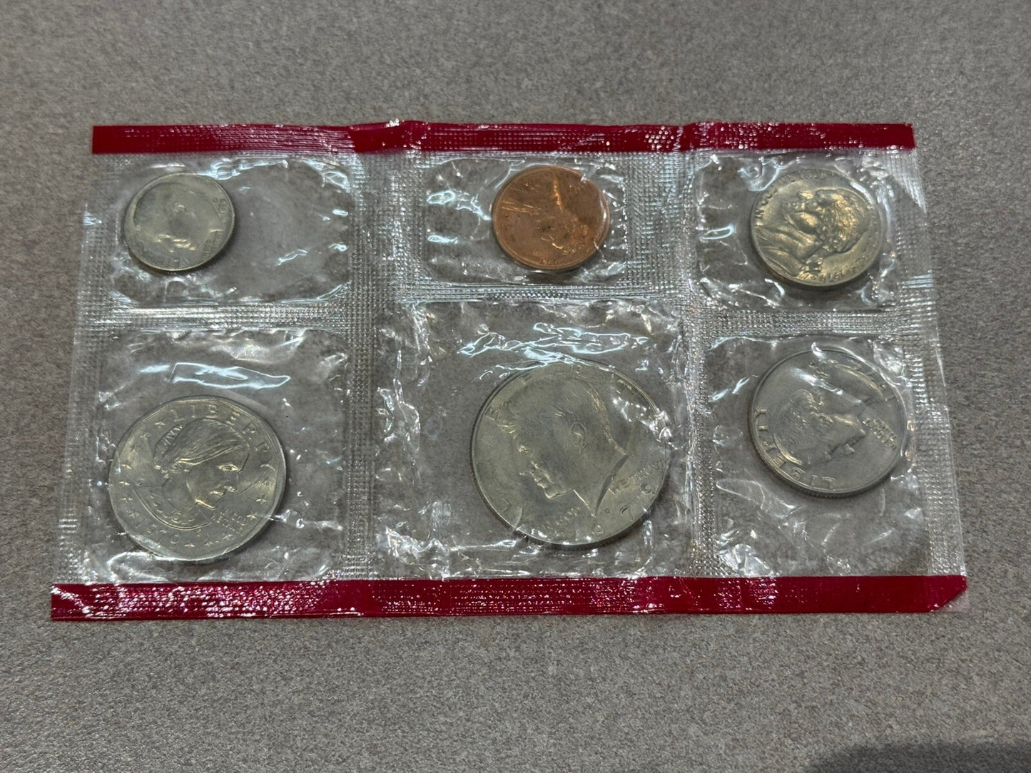 1984,1981,79,79,85 Uncirculated Coin Sets U.S Mint Mixed Years D