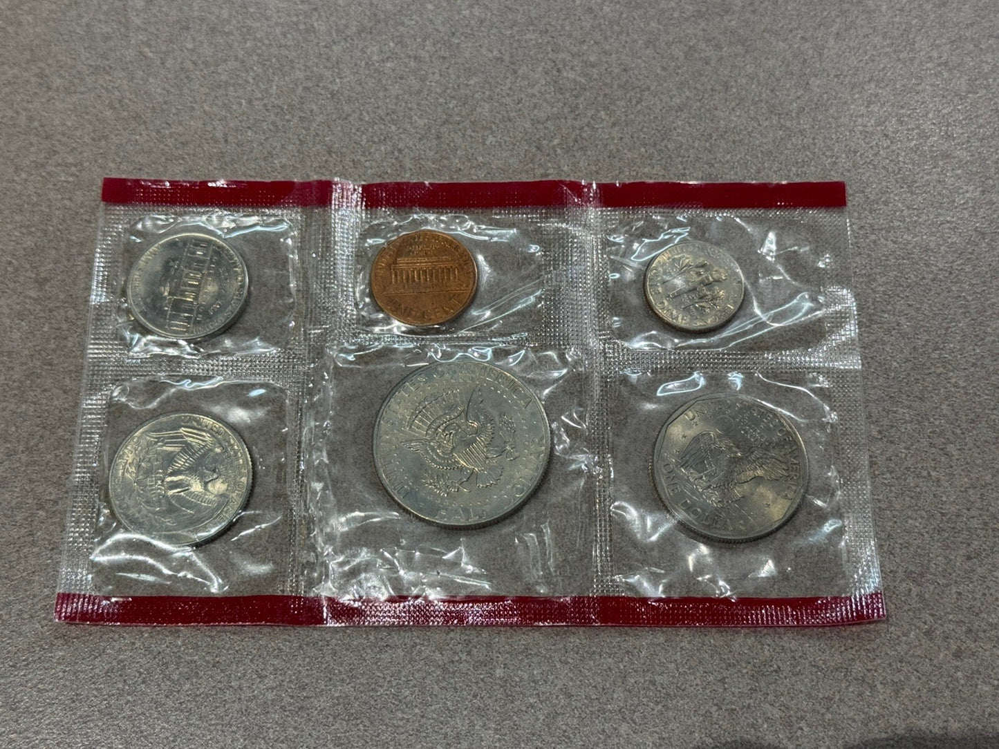 1984,1981,79,79,85 Uncirculated Coin Sets U.S Mint Mixed Years D