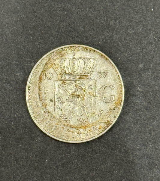SILVER WORLD COIN 1957 XNetherlands Antilles 2 1/2 Gulden World  Silver Coin .