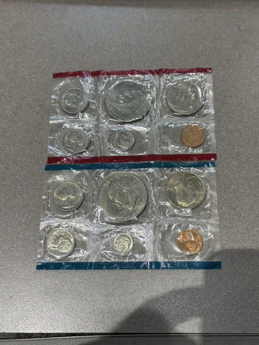 1977 Uncirculated Coin Set 12 Coins Nicely Toned P-D