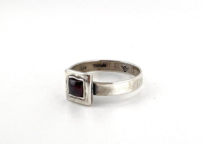 Ladies sterling silver ring with square red stone