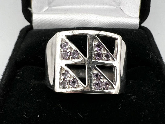 Ladies wideband sterling silver ring with pink triangle stones