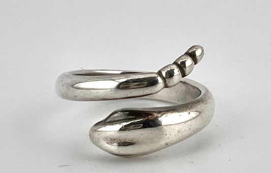 Ladies sterling silver snake design ring