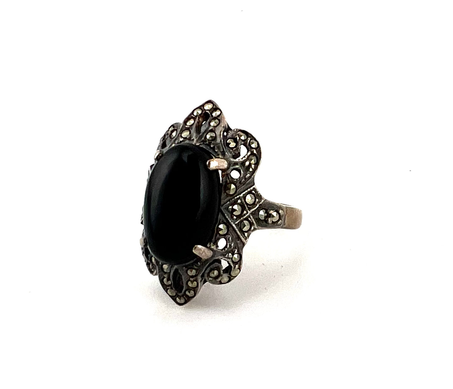 Sterling silver ring with black main stone