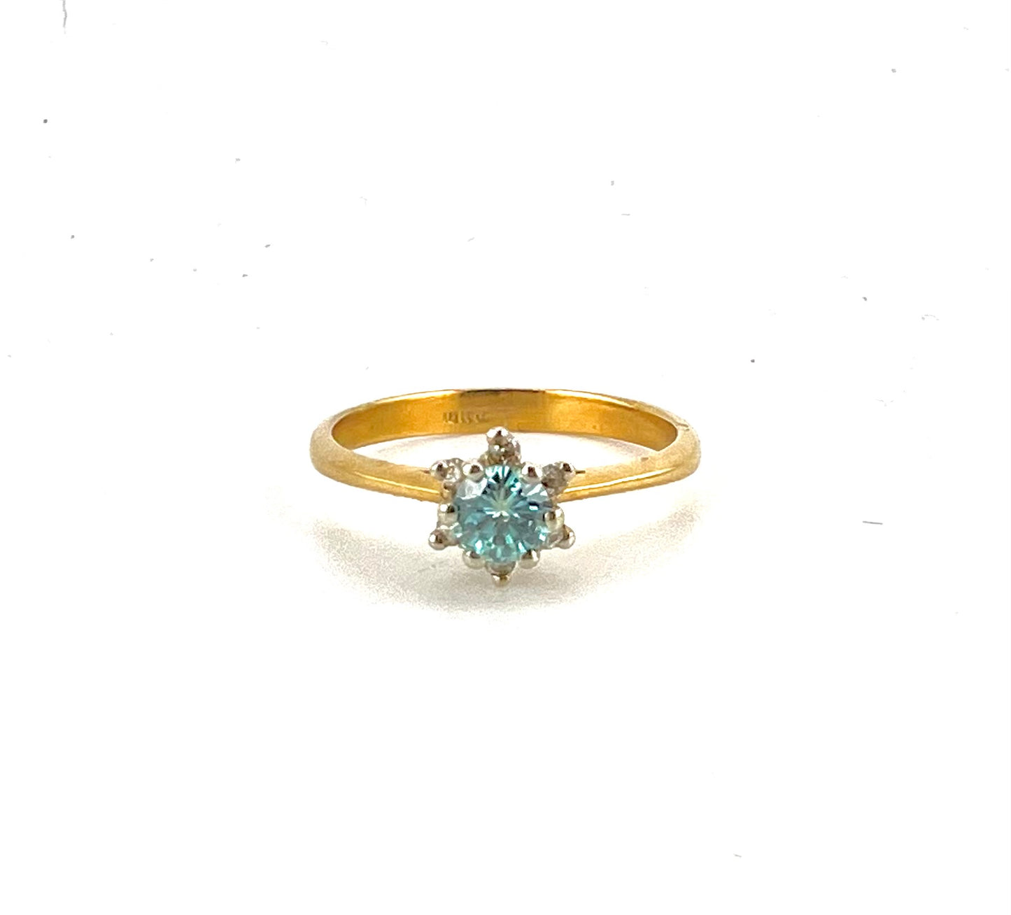 18K yellow gold ring with blue diamond main stone