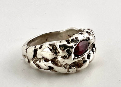 Classic men’s nugget design, marquis shape, garnet Stone