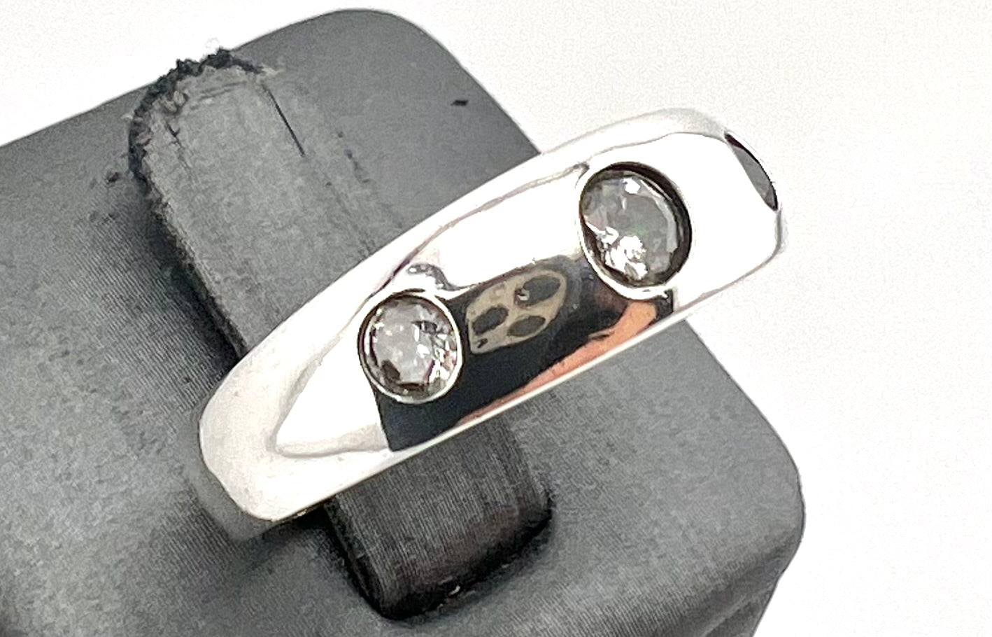 Sterling silver ring, with 3 round CZ stones