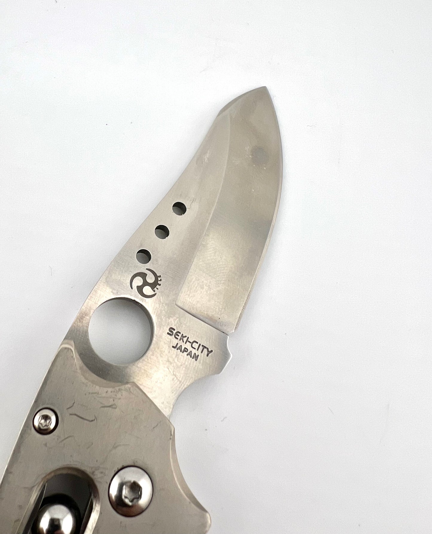 New Spyderco Phoenix White Micarta