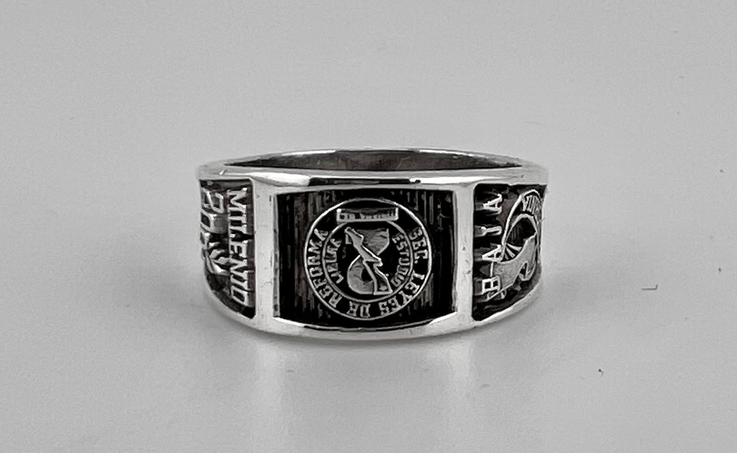 Vintage ladies, Baja California class ring