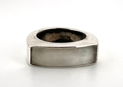 Ladies sterling silver ring, with the white rectangular stone