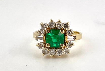 18K yellow gold ladies diamond ring with green gemstone