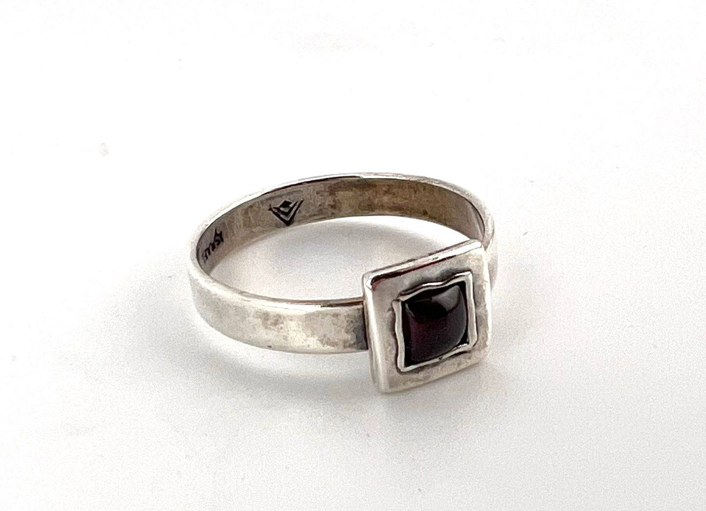 Ladies sterling silver ring with square red stone