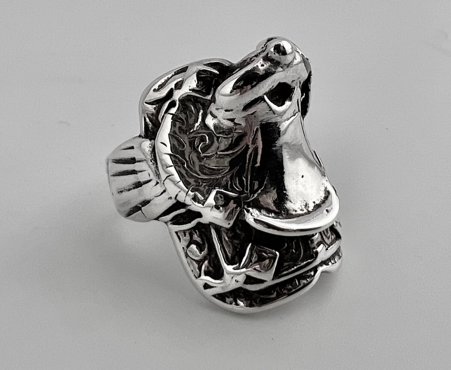 Men’s vintage sterling silver horse saddle ring