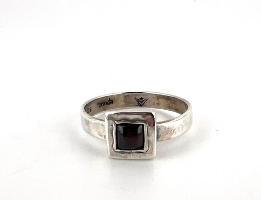 Ladies sterling silver ring with square red stone