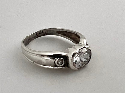 Ladies 925 silver ring with oval CZ stone