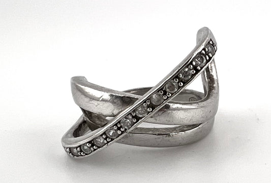 Ladies sterling silver ring, with CZ stones