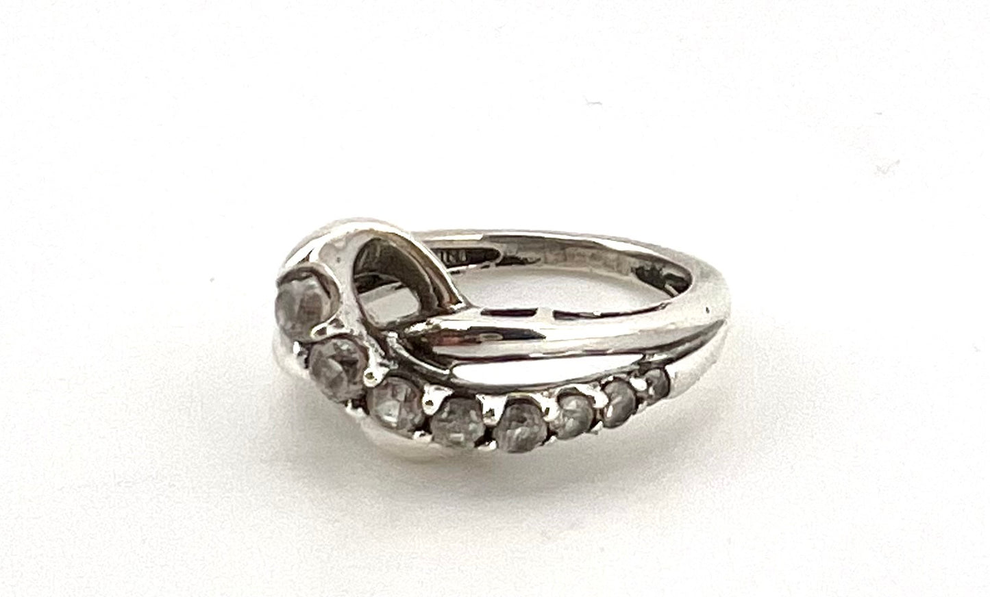 Ladies Sterling silver ring with CZ design