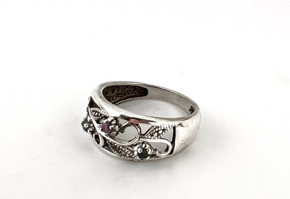 Ladies sterling silver ring with multicolored stones