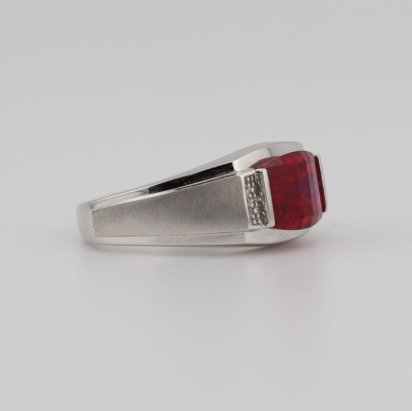 Mens 14k white gold ruby and diamond band