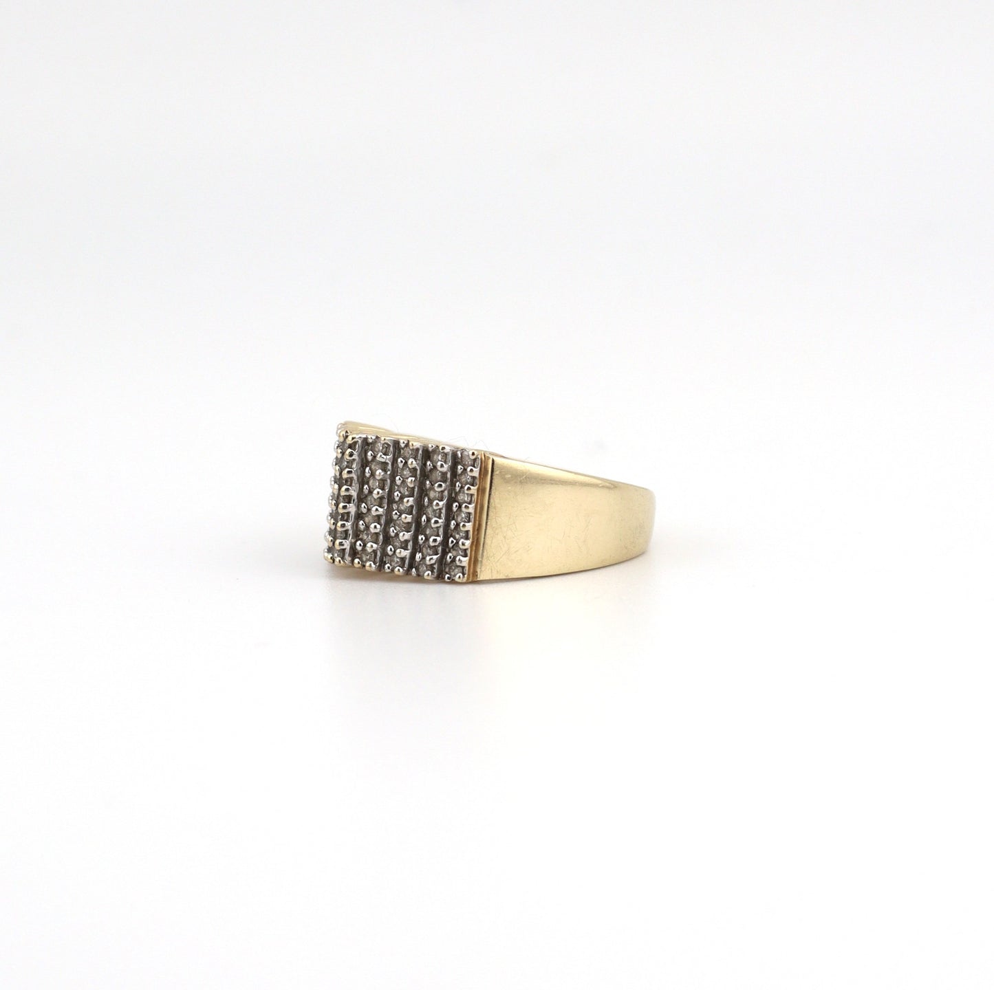 10K yellow gold Pyramid design diamond ring