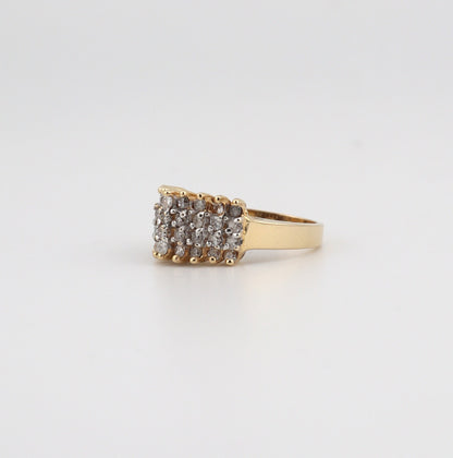 14k yellow gold pyramid design diamond ring