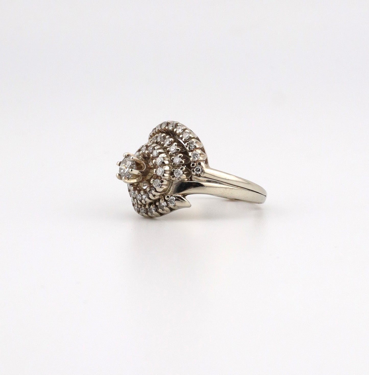 14k white gold ladies vintage cocktail diamond ring