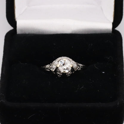 18k ladies vintage diamond engagement ring