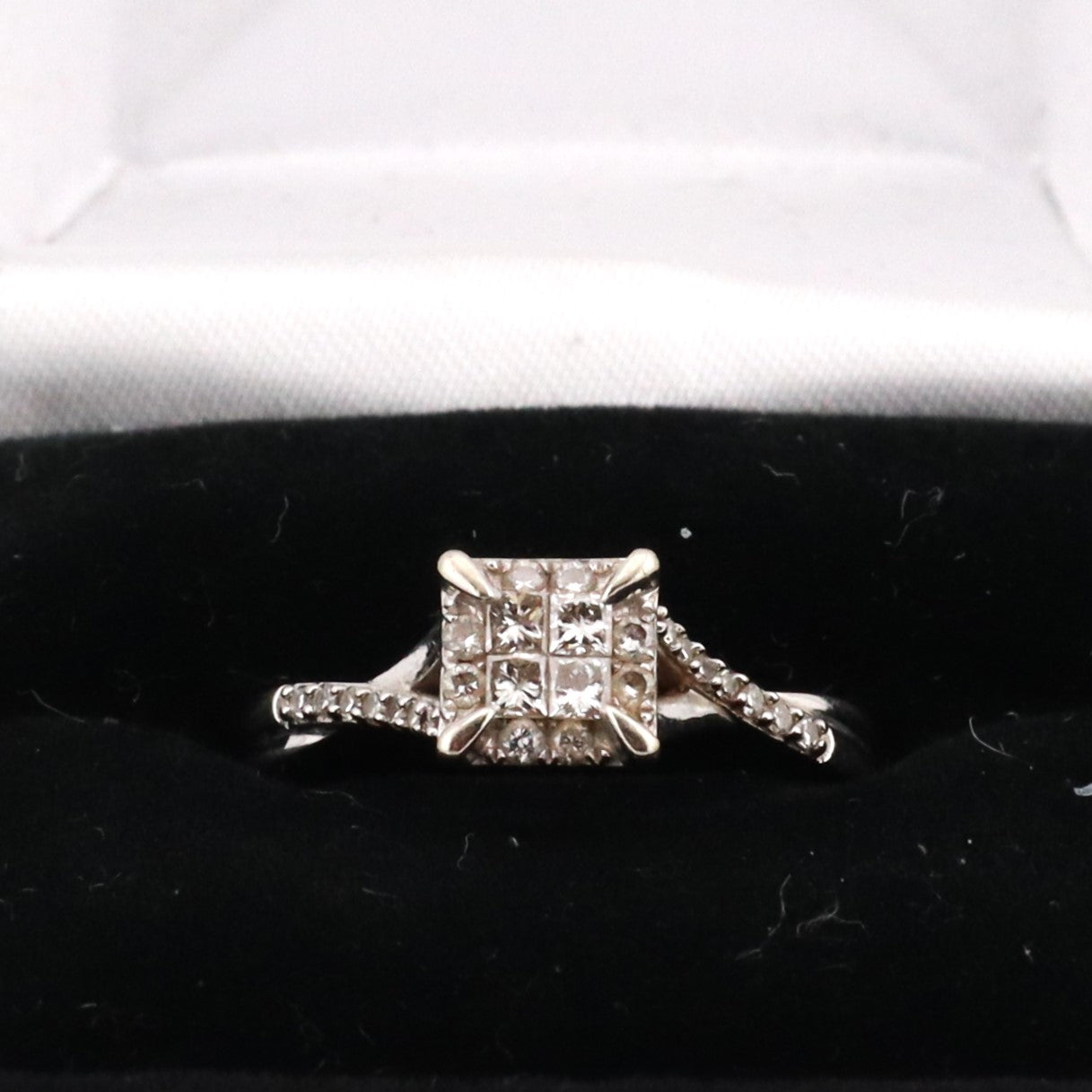 10k white gold ladies diamond ring