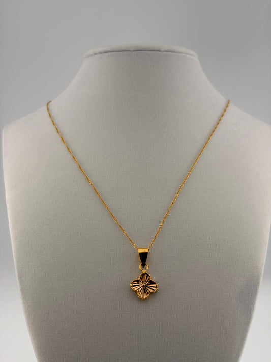 21K Gold 20-inch Chain Necklace with Floral Pendant