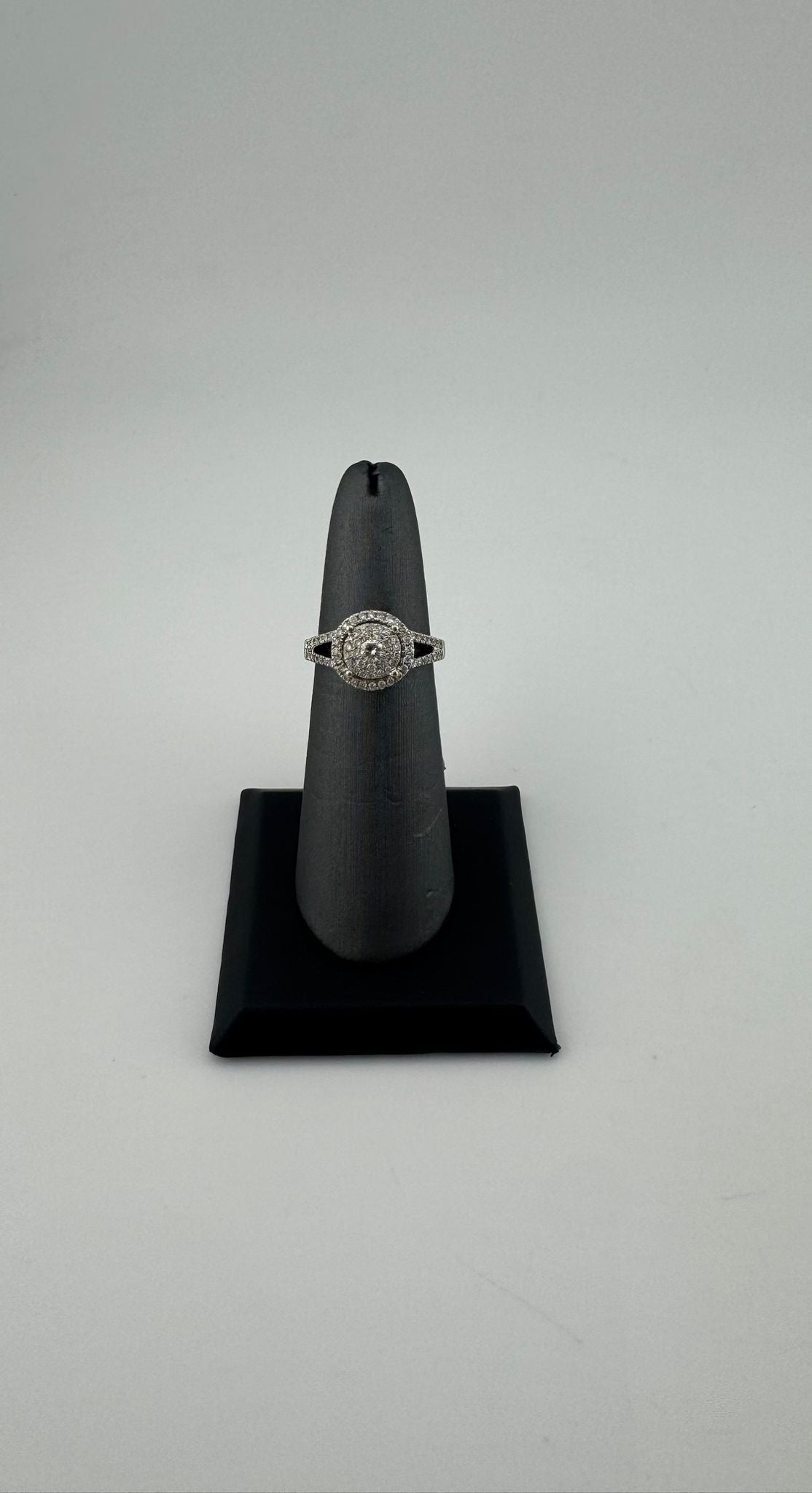 Gold White Diamond Ring